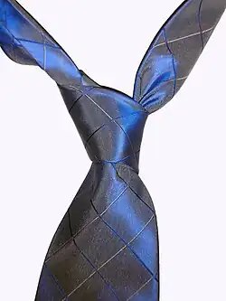 Four-in-hand knot